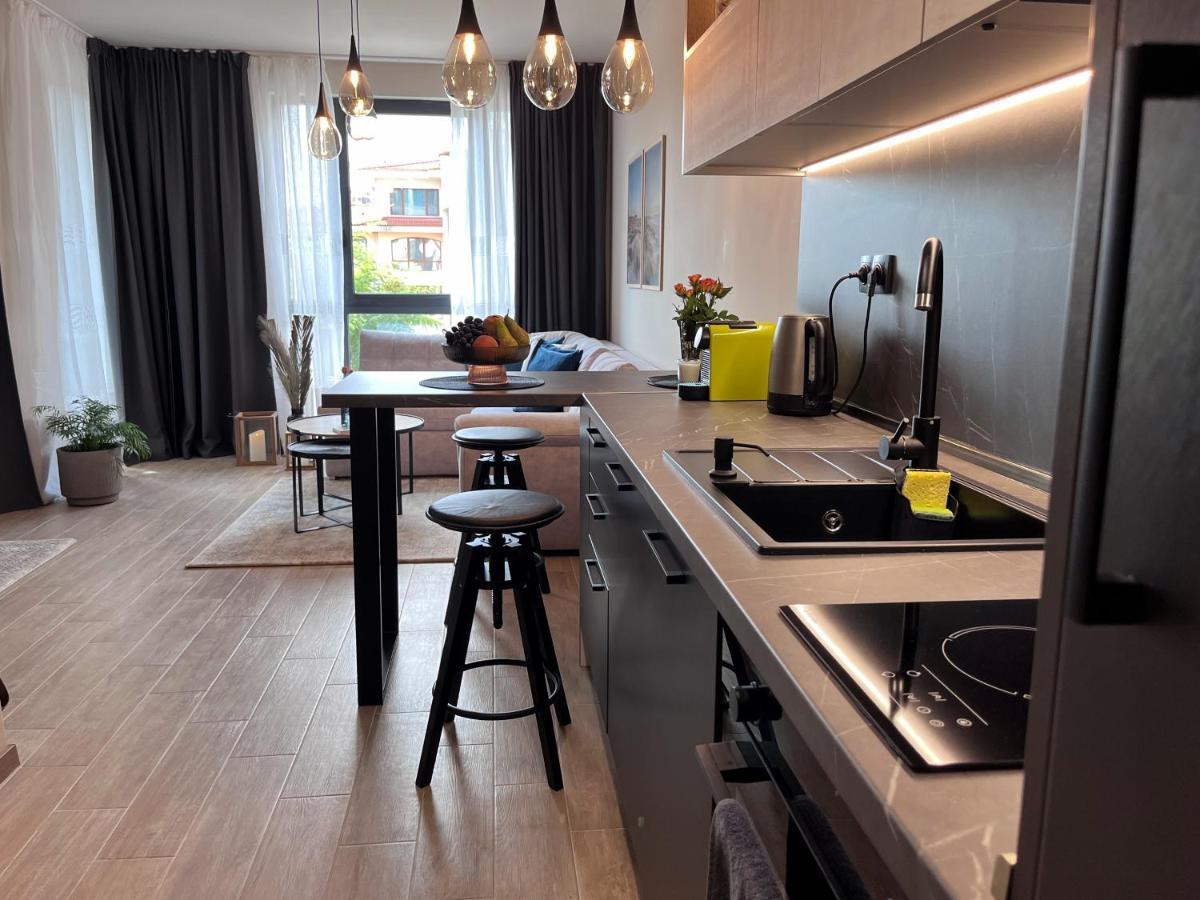 Azur Alegria Studio - Free Parking & Pool Sankt Konstantin & Helena Eksteriør billede